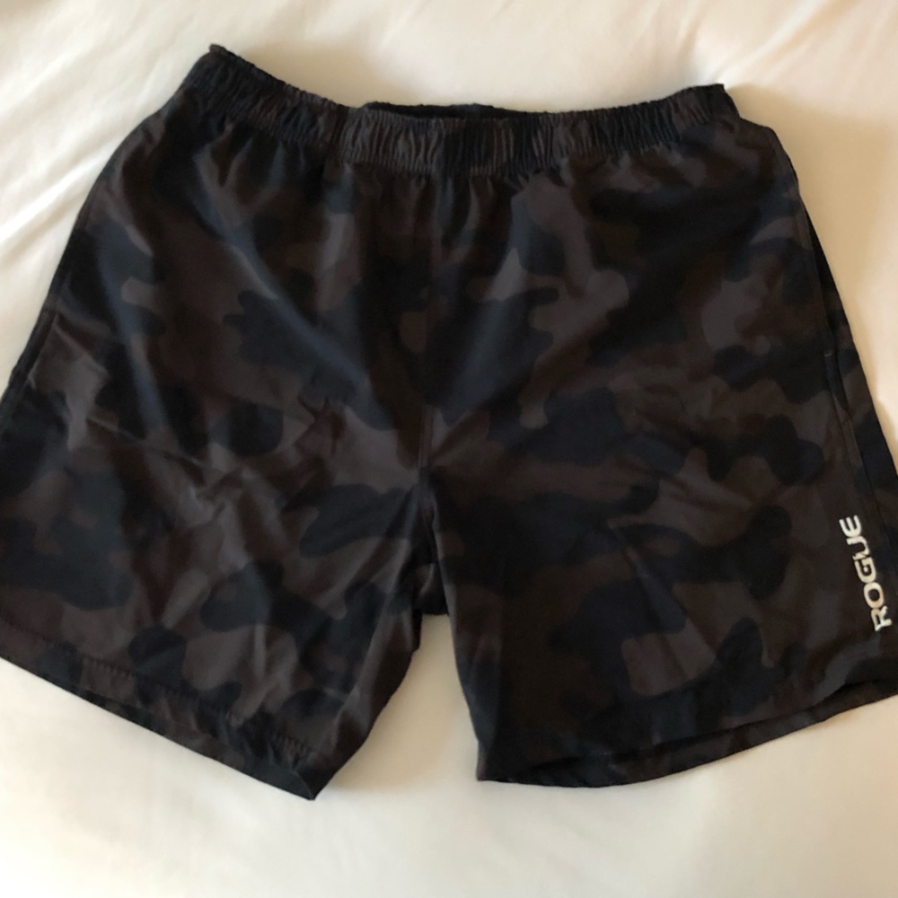 Mens Rogue Black Ops Short. Green Camo. XXL